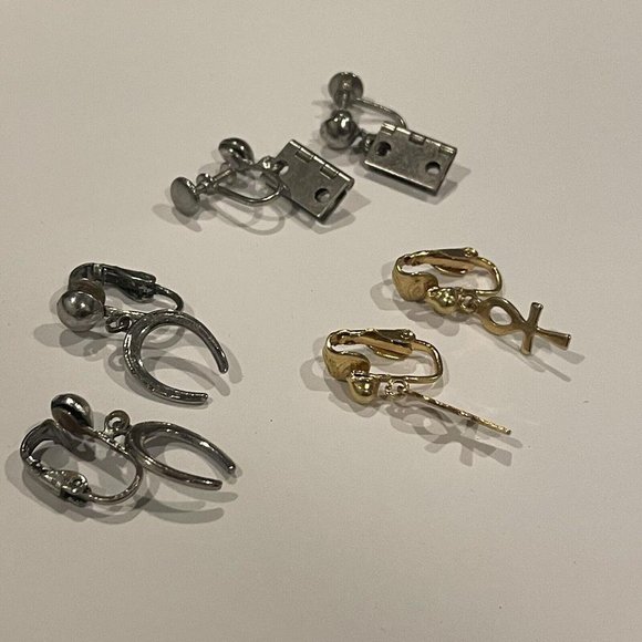 Lot Of 3 Fun Novelty Clip On Screw On Earrings Dangle- Door Hinge Horseshoe Etc - Picture 9 of 9